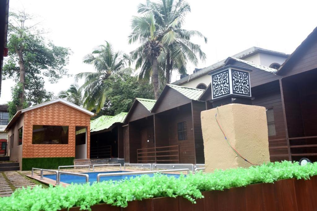 Woodhouse Beach Resort Baga Extérieur photo