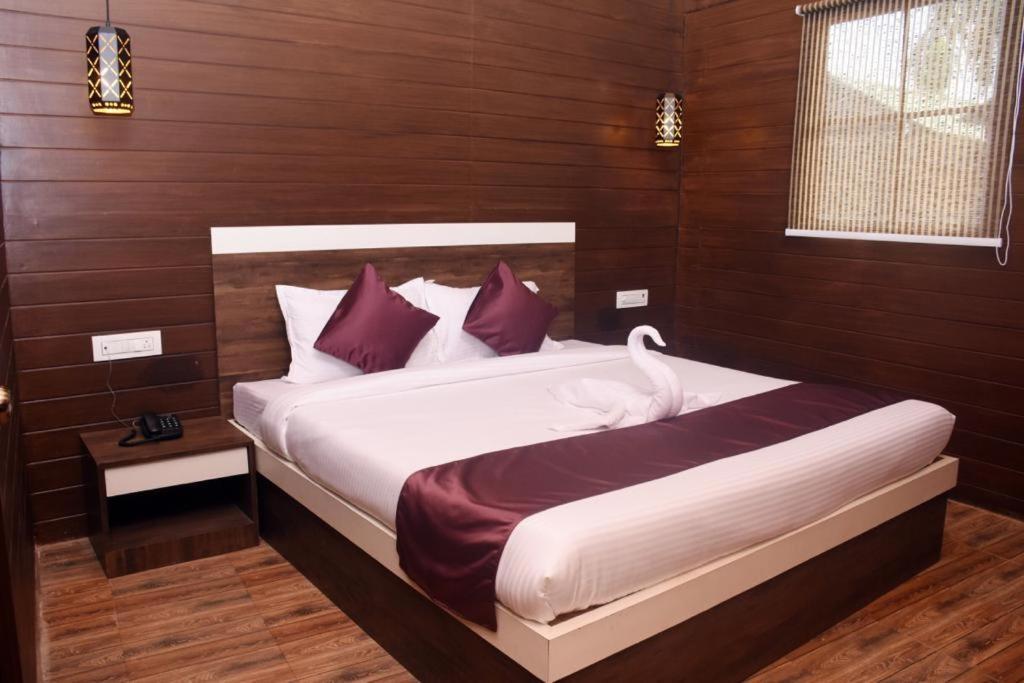 Woodhouse Beach Resort Baga Extérieur photo
