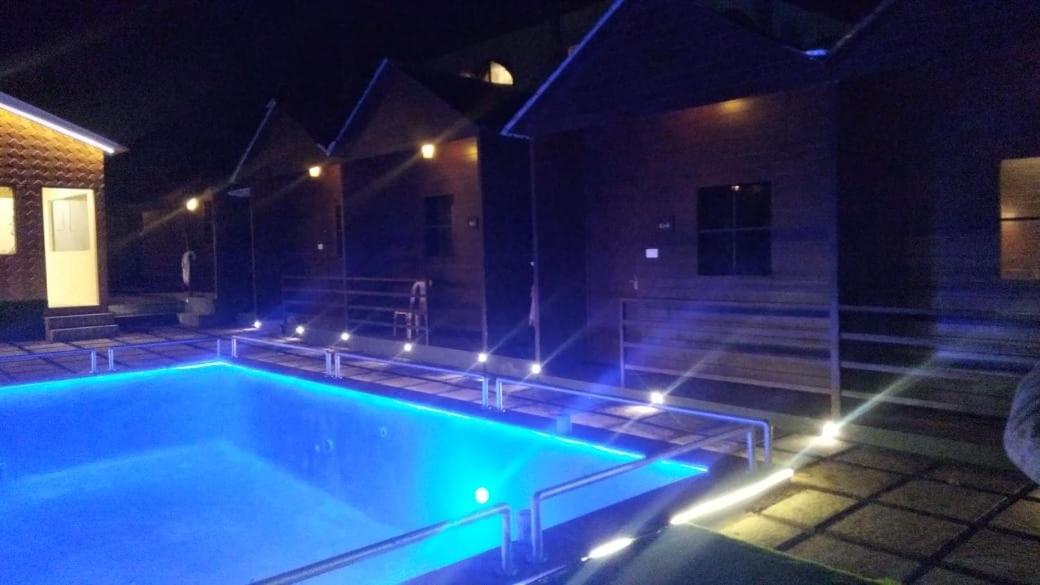 Woodhouse Beach Resort Baga Extérieur photo
