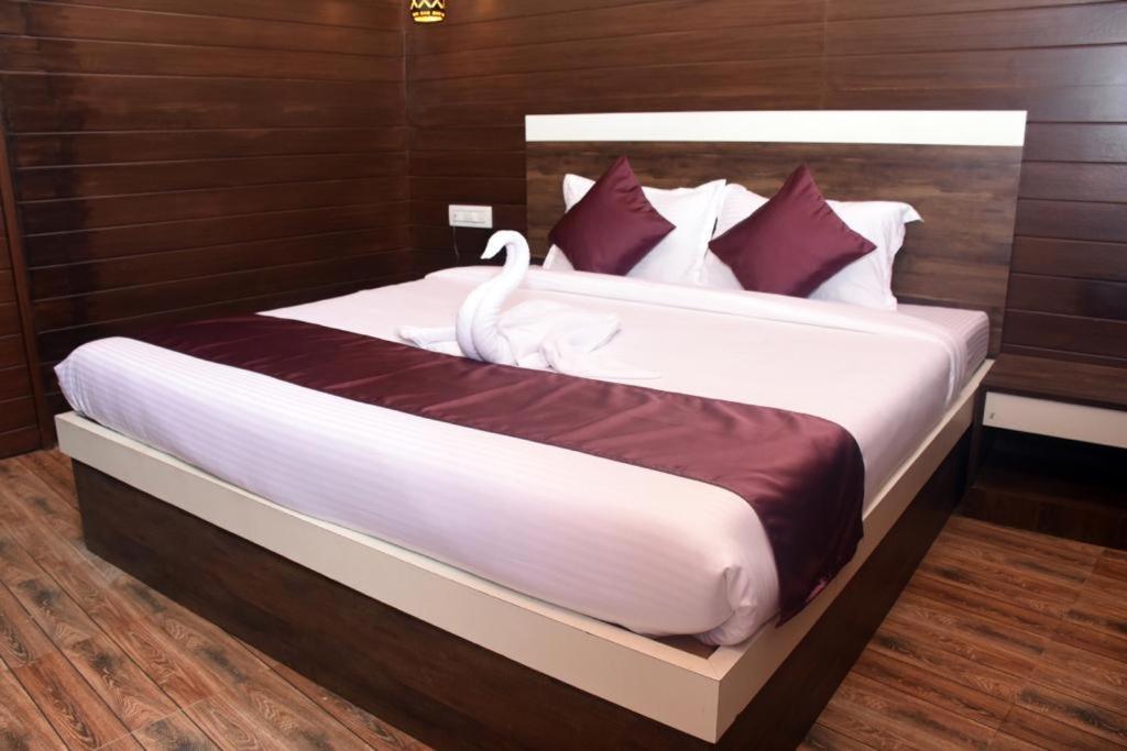 Woodhouse Beach Resort Baga Extérieur photo